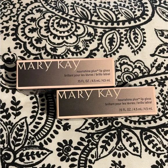 Mary Kay Nourishine Plus Lip Gloss
Duo: Sun Blossoms & Beach Bronze - Picture 2 of 3